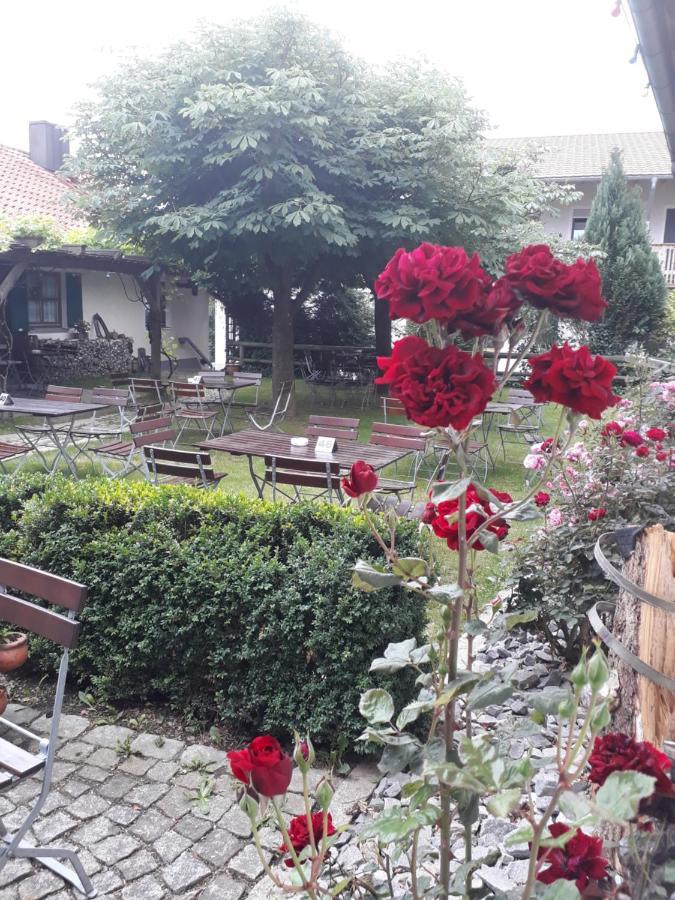 Landgasthof Zum Kirchenwirt Pensión 3*